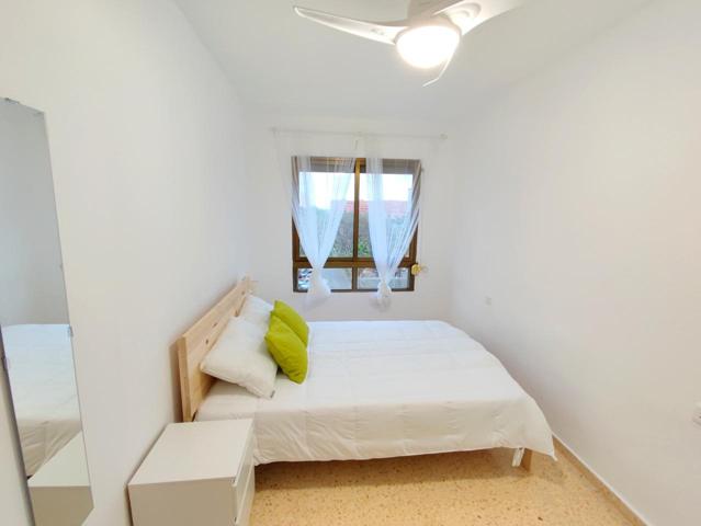 Habitación en alquiler en València de 130 m2 photo 0