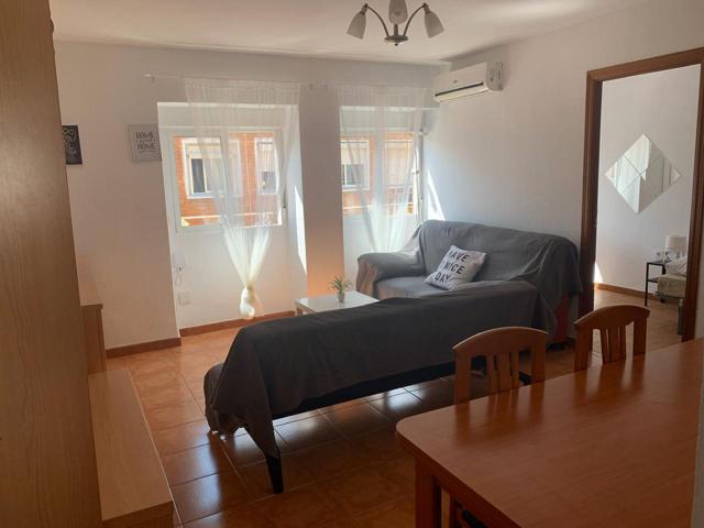 Piso en alquiler en Sevilla de 80 m2 photo 0