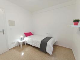 Habitación en Carrer Cervantes 40, Burjasot photo 0