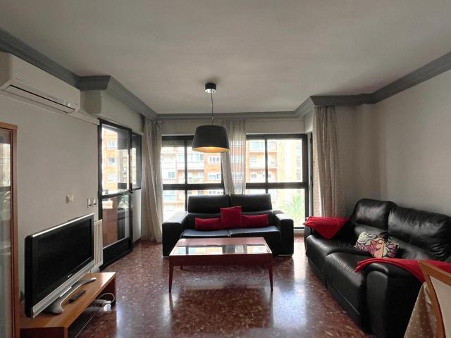 Piso en alquiler en València de 130 m2 photo 0