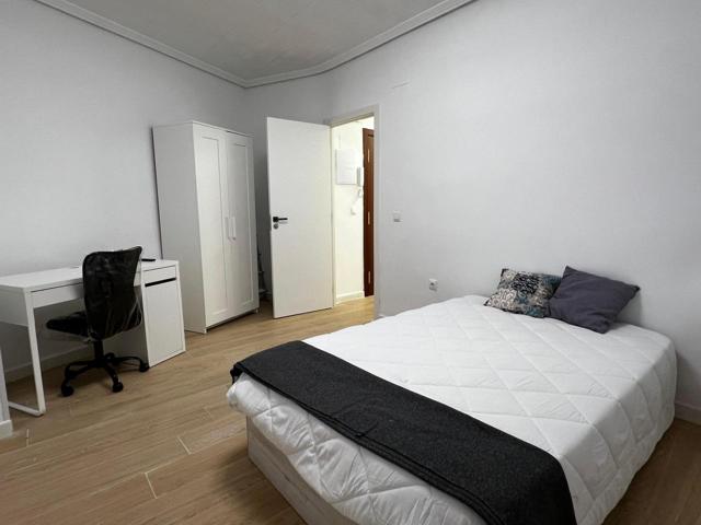 Habitación en C- Campoamor - Zona Blasco Ibáñez photo 0