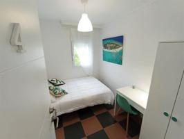 Habitación en alquiler en Granada de 15 m2 photo 0