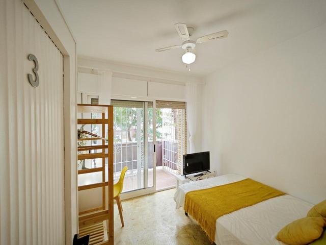 HABITACIÓN CON TERRAZA RECIÉN REFORMADA photo 0
