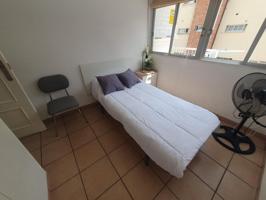 Habitación en alquiler en El Grao de Castellón de 15 m2 photo 0