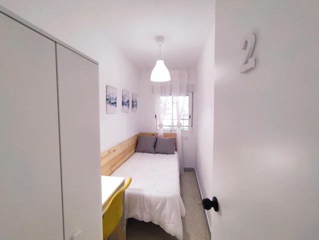 Habitación 2 en Julio Moreno Dávila, Granada photo 0