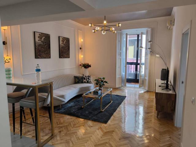 Piso en alquiler en Madrid de 75 m2 photo 0