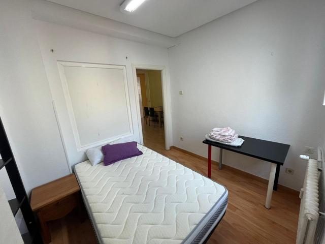Habitación en alquiler en Madrid de 90 m2 photo 0