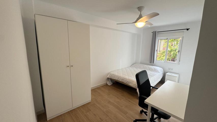 Habitación en alquiler en Quart de Poblet de 90 m2 photo 0