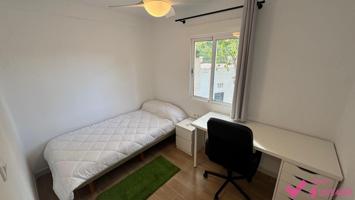 Habitación en alquiler en Quart de Poblet de 90 m2 photo 0