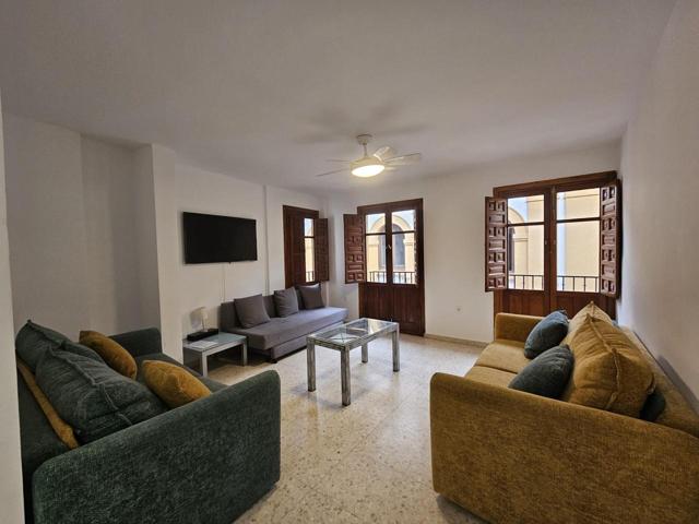 Piso en Calle Calderería Nueva - Granada photo 0