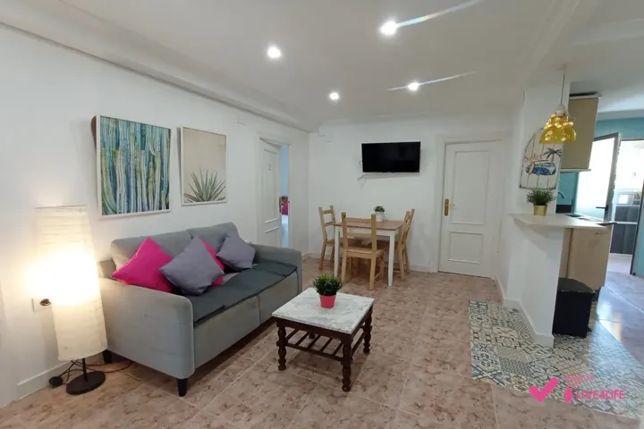 Piso en venta en Barcelona de 81 m2 photo 0