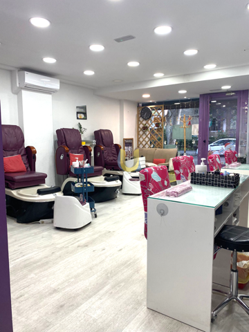 REF-3940- ALQUILER - TRASPASO DE ESTÉTICA Y UÑAS photo 0