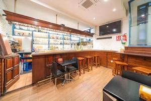 REF-4068- TRASPASO Y ALQUILER DE BAR EN CHAMBERÍ - VENTAS DEMOSTRABLES photo 0