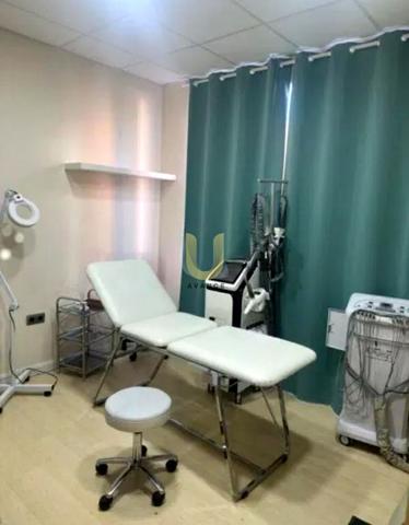 REF-UN4094- ALQUILER Y TRASPASO DE CENTRO ESTETICA - PELUQUERIA EN SEBASTIAN DE LOS REYES - MADRID photo 0