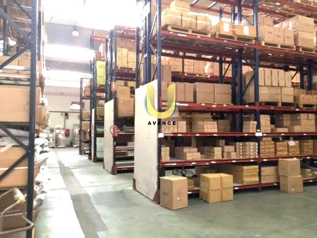 P-REF-UN4503- ALQUILER DE NAVE INDUSTRIAL DE 2.200 M² EN FUENLABRADA photo 0