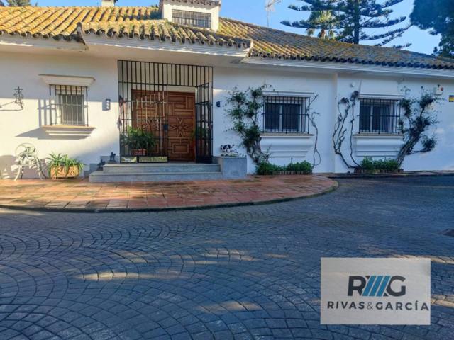 CHALET INDEPENDIENTE EN VENTA EN ZONA LA CARTUJA photo 0