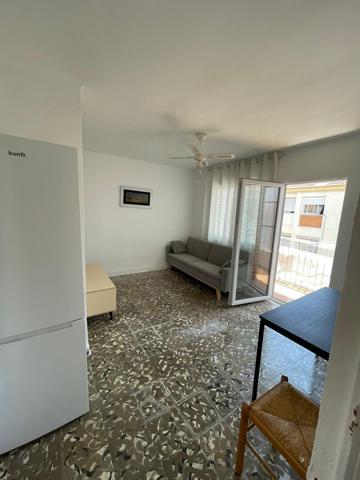 Acogedor Piso en Venta en Colonia Requena, Alicante photo 0