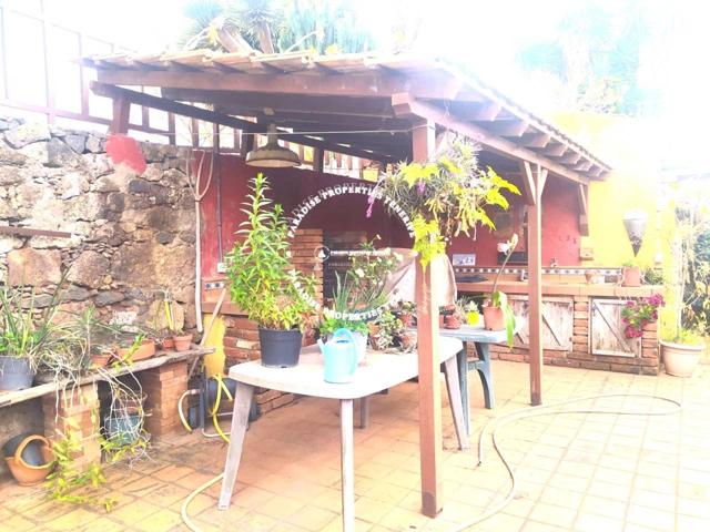CASA HISTORICA CON FINCA URBANA EN TACORONTE photo 0