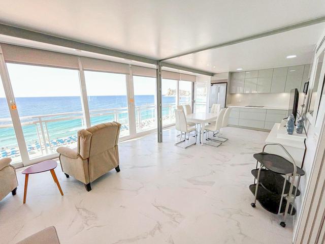 Impresionante ático reformado en 1a linea de playa de Poniente - www.inmobiliarialesdunes.com photo 0