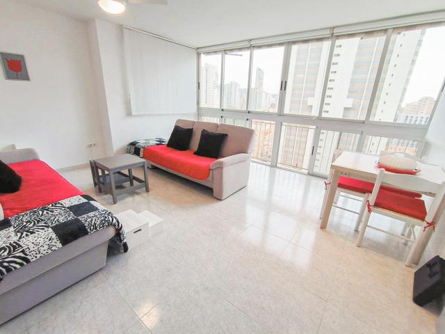 Bonito piso de 3 dorm. en la zona de los Nuevos Juzgados - www.inmobiliarialesdunes.com photo 0