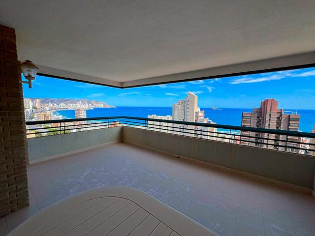 Piso de 3 dorm. con terraza y vistas al mar en zona Playa de Poniente - www.inmobiliarialesdunes.com photo 0