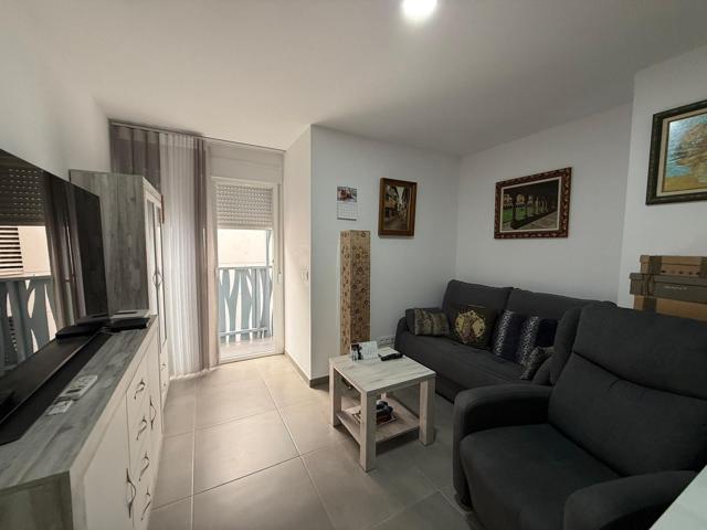 Apartamento seminuevo en el centro de Benidorm, muy cerca de la playa, cerca de todos los servicios photo 0