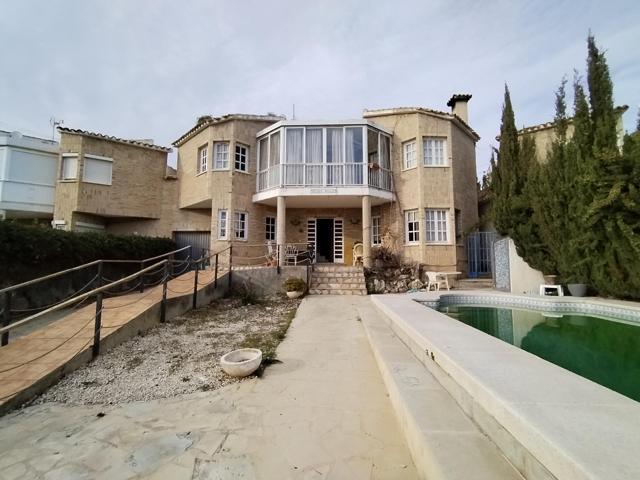 Unifamiliar En venta en Urbanizaciones, Benidorm photo 0