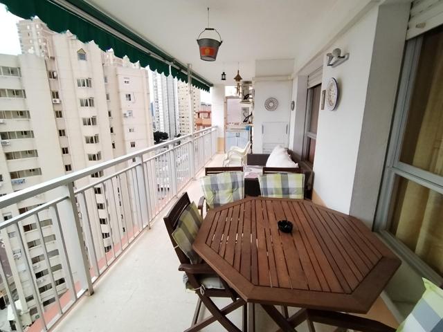 Apartamento de 3 dormitorios, 2 baños. parking propio. Piscina comunitaria. buen estado. photo 0
