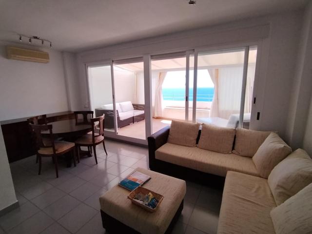 Precioso Duplex en primera linea de la costa de Benidorm. 2 habitaciones, 1 baño, 1 aseo. Garaje. photo 0