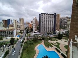 Amplio piso situado en zona Avenida Europa. 4 dormitorios, 2 baños, 1 aseo. garaje. piscina. photo 0