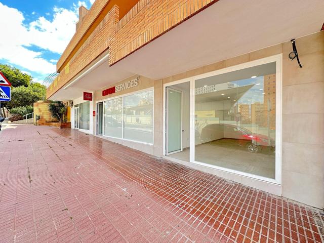 Local comercial nuevo y luminoso en venta en Benidorm (Zona Poniente) photo 0