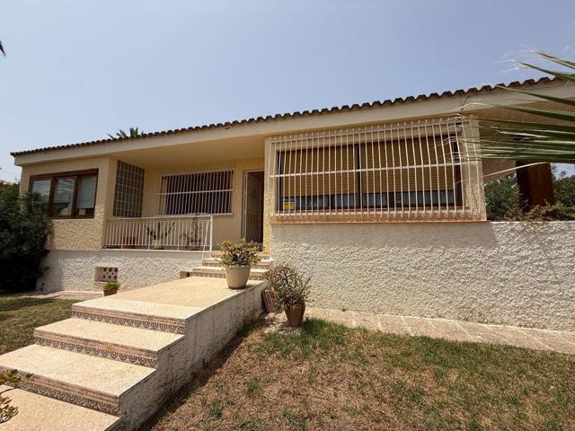 CHALET INDEPENDIENTE EN PUEBLO PONIENTE photo 0