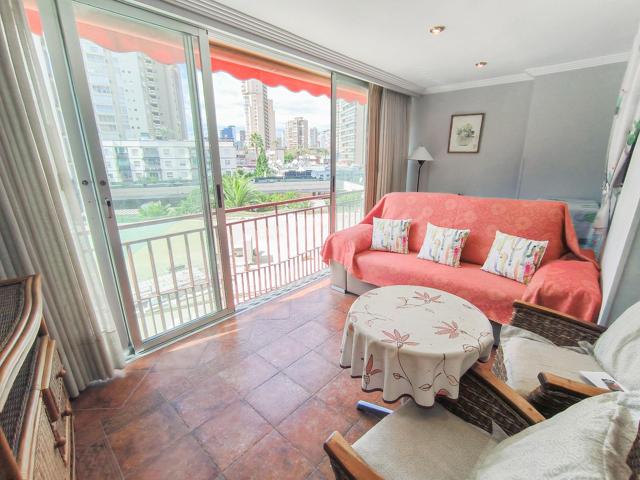 Apartamento para entrar a vivir en segunda línea de playa Levante, Benidorm - www.inmobiliarialesdunes.com photo 0