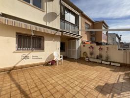 Oportunidad Única en zona inmejorable con local comercial!! photo 0