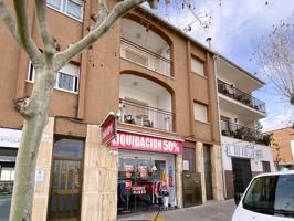 Oportunidad Única en zona inmejorable con local comercial!! photo 0