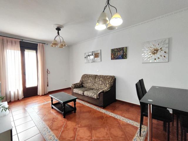 Piso en venta en Ronda de 75 m2 photo 0