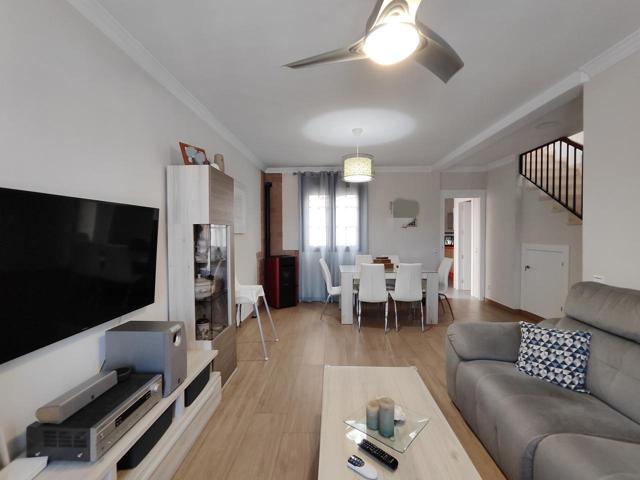 Casa - Chalet en venta en Ronda de 101 m2 photo 0