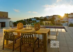 Moderna Villa situada en Residencial Exclusivo, con amplias terrazas, vistas al mar y rodeada de paraje natural. photo 0