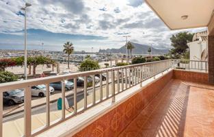 Piso de 3 dormitorios, terraza en 1ª línea de playa photo 0