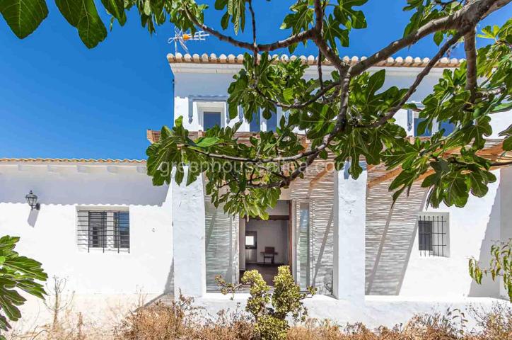 ¡Descubre tu refugio perfecto en Cap Negret! photo 0