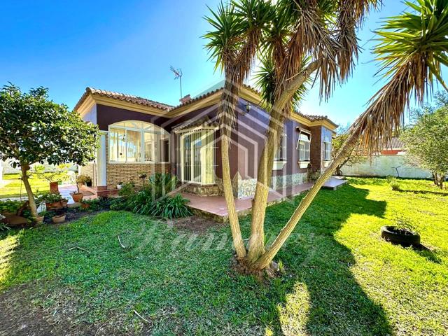 Se vende encantador chalet zona Venta Melilla photo 0
