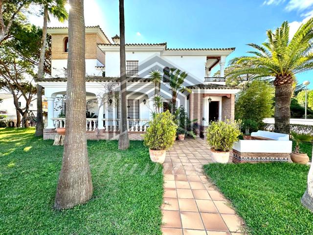 GRAN CHALET EN VENTA EN LA BARROSA photo 0