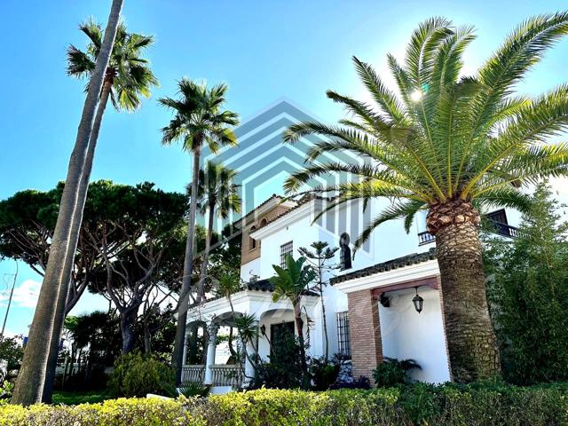 INMENSO CHALET EN VENTA EN LA BARROSA photo 0