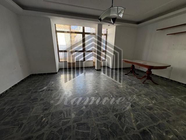 ESTUPENDA CASA EN VENTA EN CHICLANA photo 0