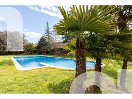 Casa adosada en venta en Vilanova del Vallès photo 0
