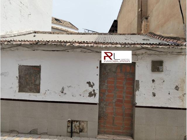 SOLAR EN CAMPANILLAS CON POSIBILIDAD DE CONSTRUIR 4 VIVIENDAS photo 0