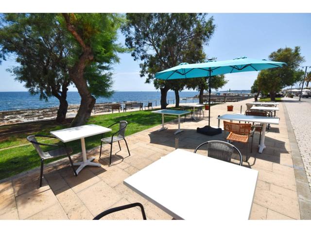 En exclusiva local restaurante en primera linea Cala bona photo 0