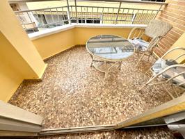 Piso de 3 habitaciones a reformar en Torrevieja centro photo 0