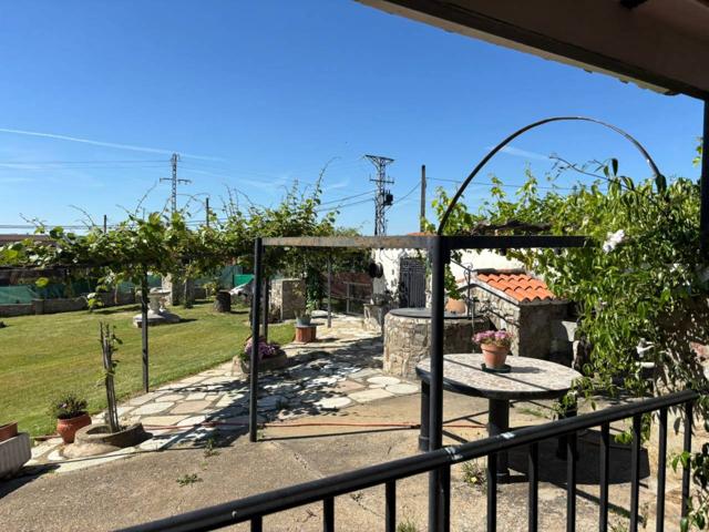 Chalet rustico en venta en LA ZARZALERA photo 0