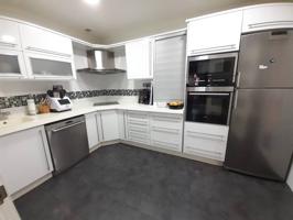 Piso en venta en Coria photo 0